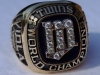 1987 Frank Viola World Series ring front view 2